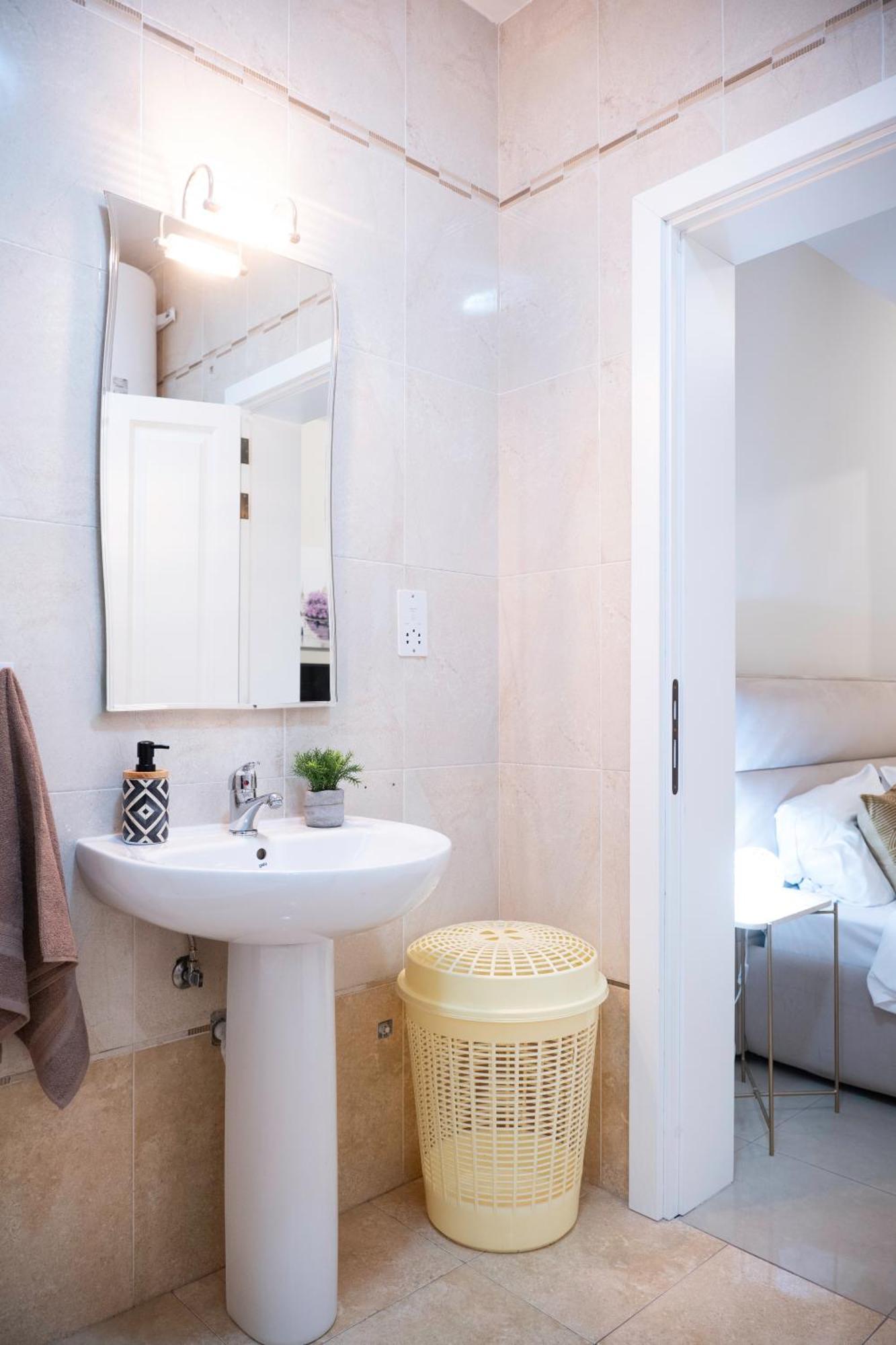 Golden Harbour - 2 Bedrooms, 2 Bathrooms Gzira Esterno foto