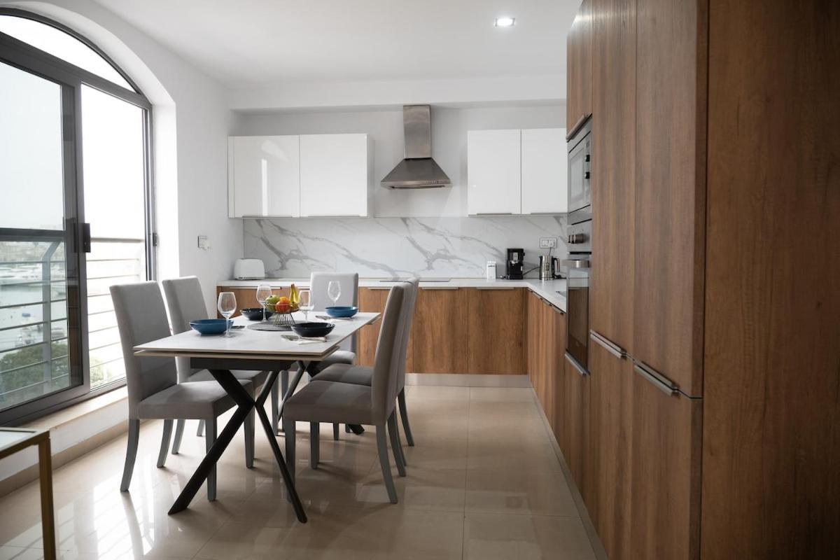 Golden Harbour - 2 Bedrooms, 2 Bathrooms Gzira Esterno foto
