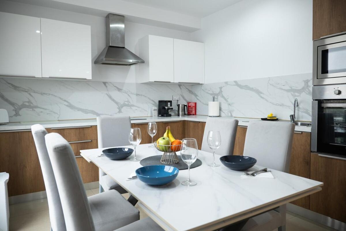 Golden Harbour - 2 Bedrooms, 2 Bathrooms Gzira Esterno foto
