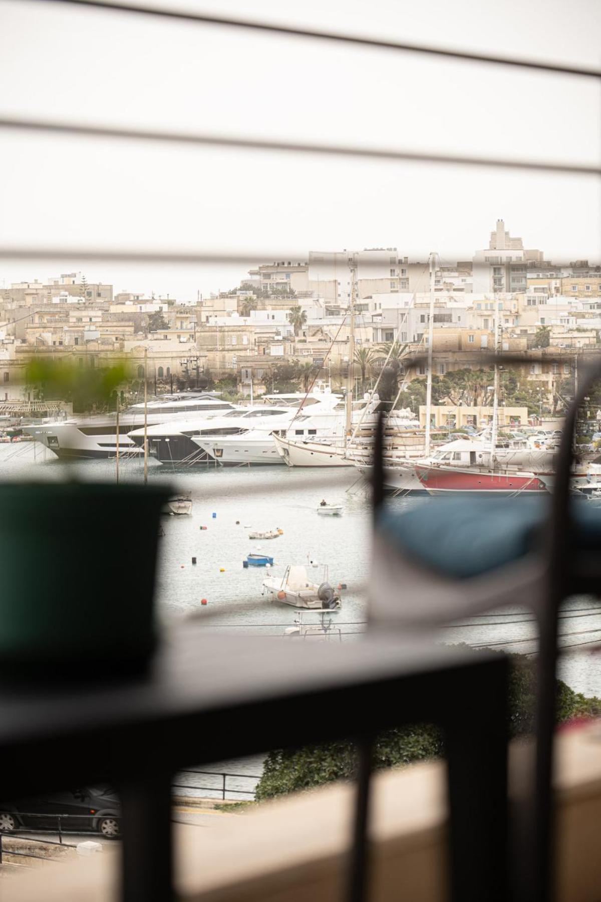 Golden Harbour - 2 Bedrooms, 2 Bathrooms Gzira Esterno foto